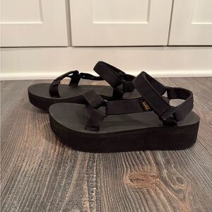 Teva Flatform Universal Sandals
